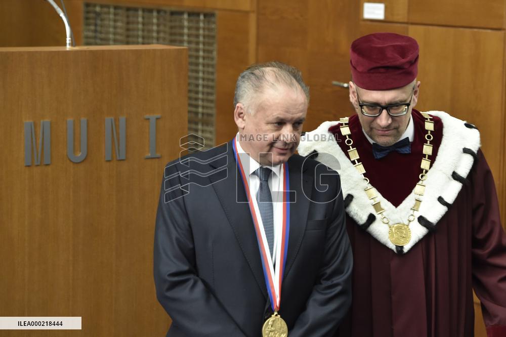 ANDREJ KISKA, MIKULAS BEK