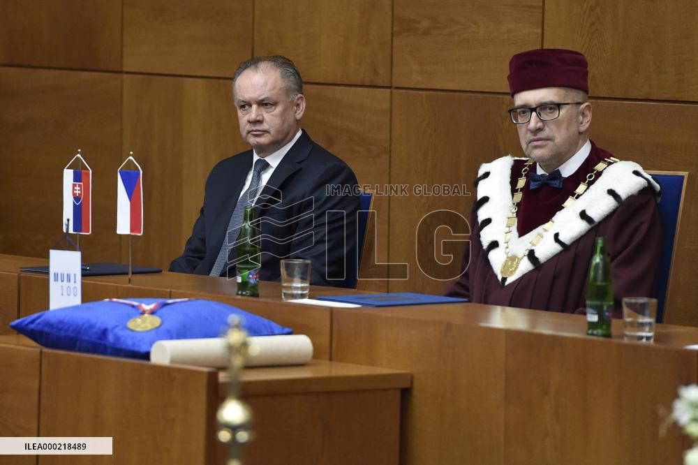 ANDREJ KISKA, MIKULAS BEK