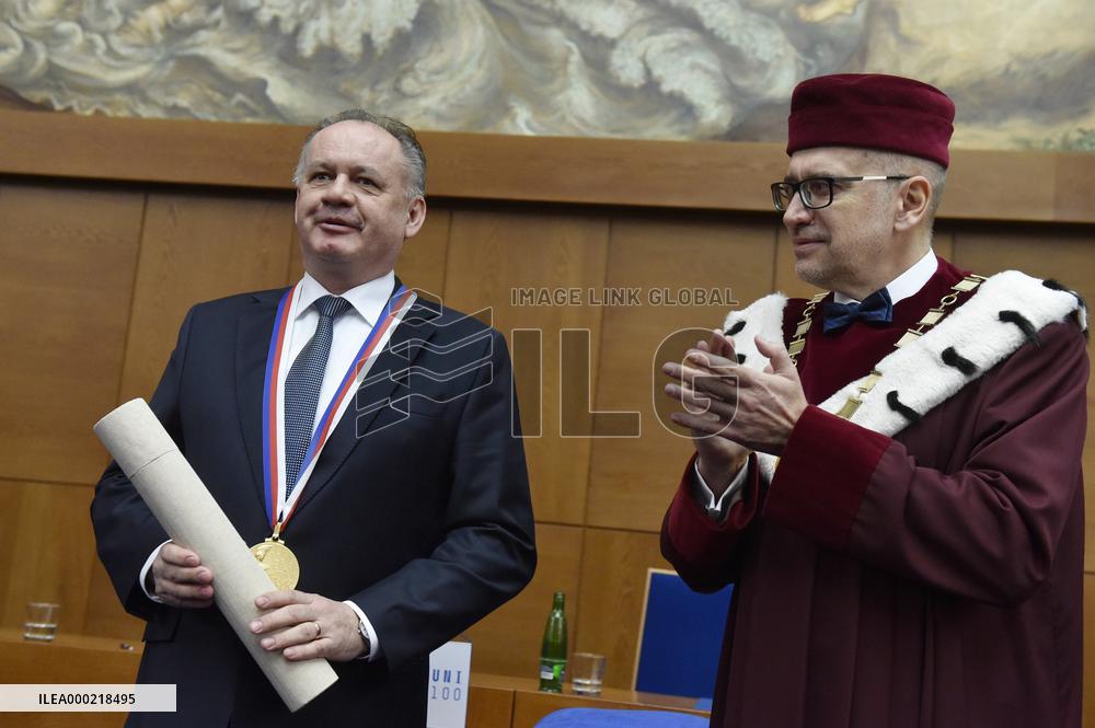 ANDREJ KISKA, MIKULAS BEK