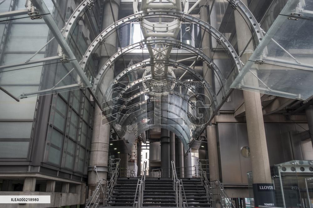 Lloyd's of London, bank