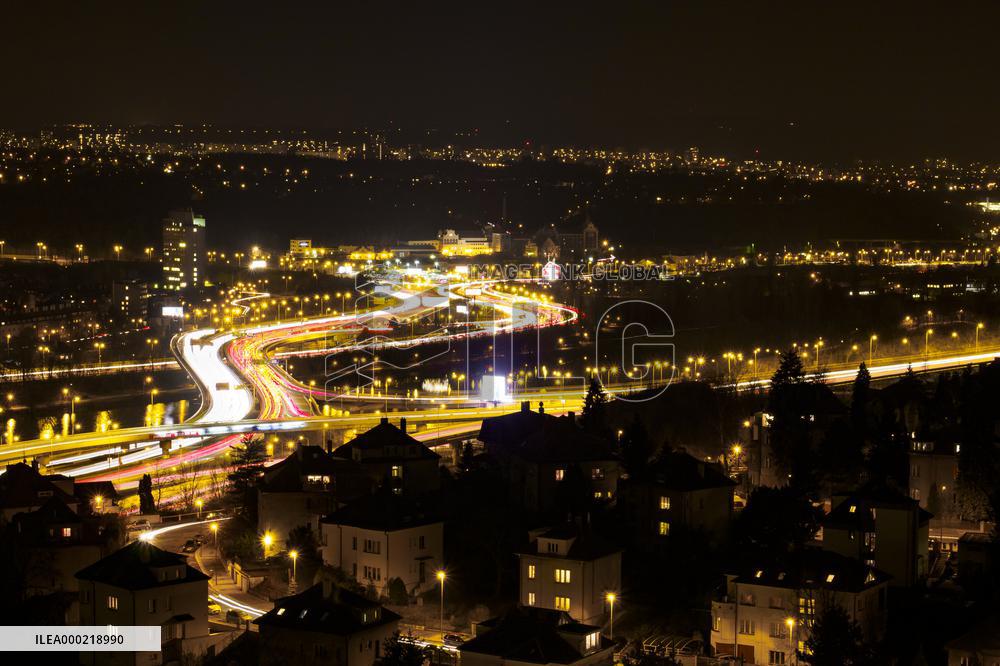Night Prague, Barrandov Bridge, light tracks