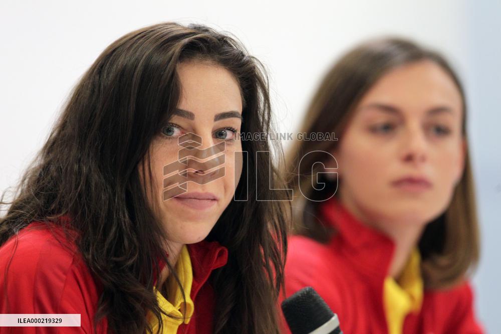 Mihaela Buzarnescu, Ana Bogdan