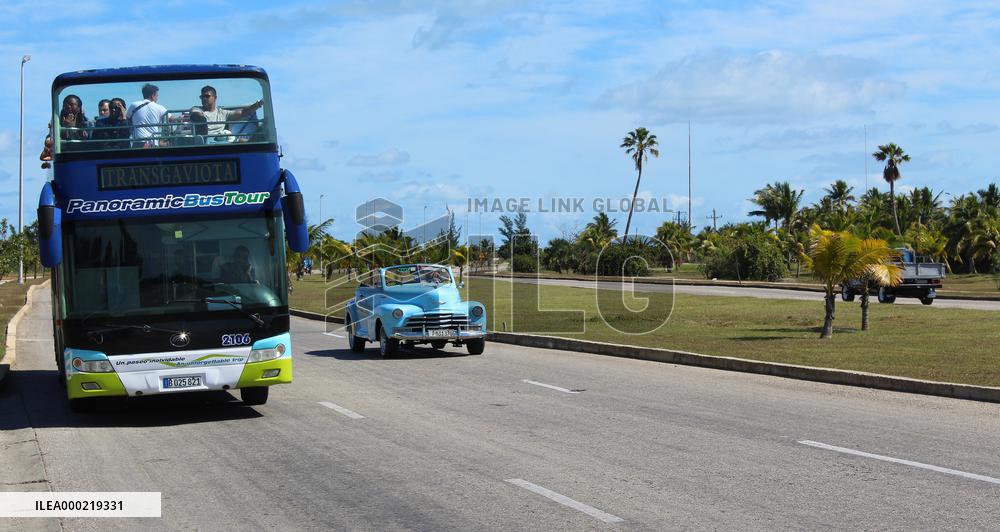 Life style in Varadero, Panoramic Bus Tour, old car, veteran