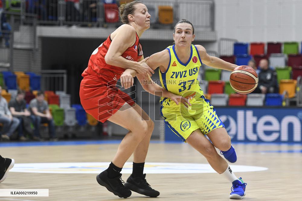 Angie Bjorklund, Teja Oblak