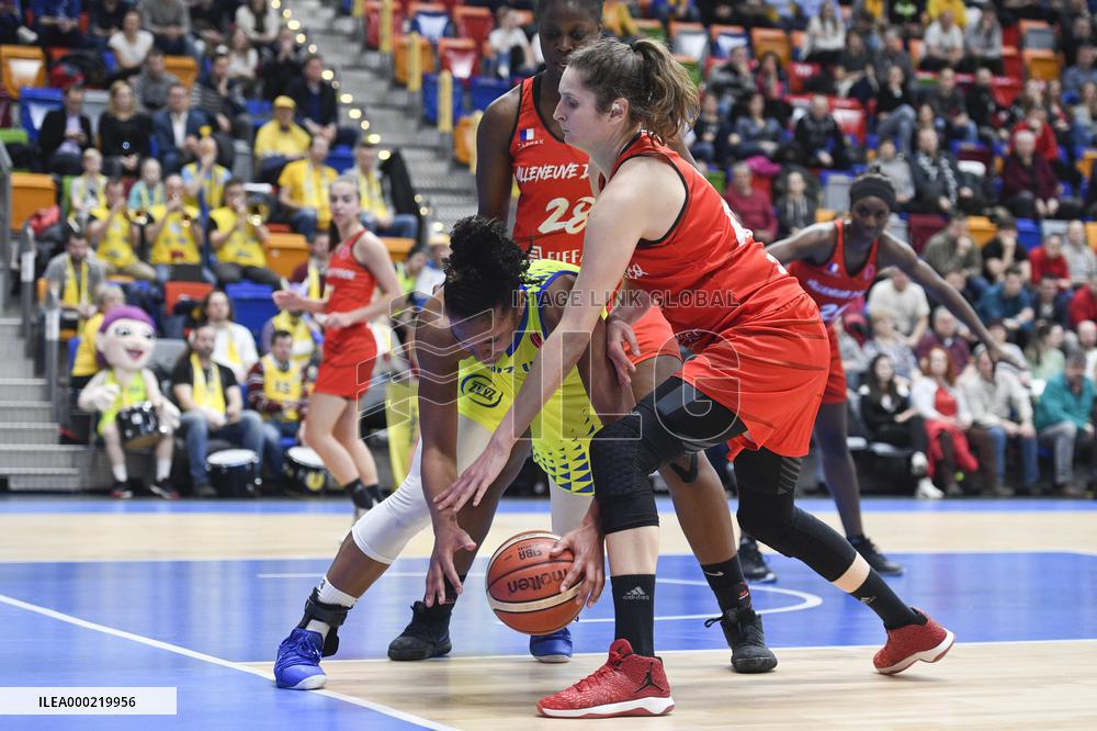 Alyssa Thomas, Romy Baer, Christelle Diall