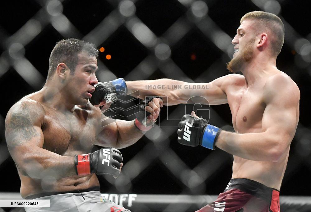 Ismail Naurdiev, Michel Prazeres