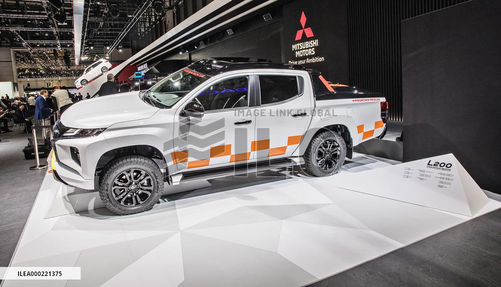 Mitsubishi L200 + Mountain Rescue