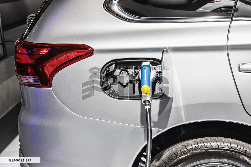 Mitsubishi Outlander PHEV