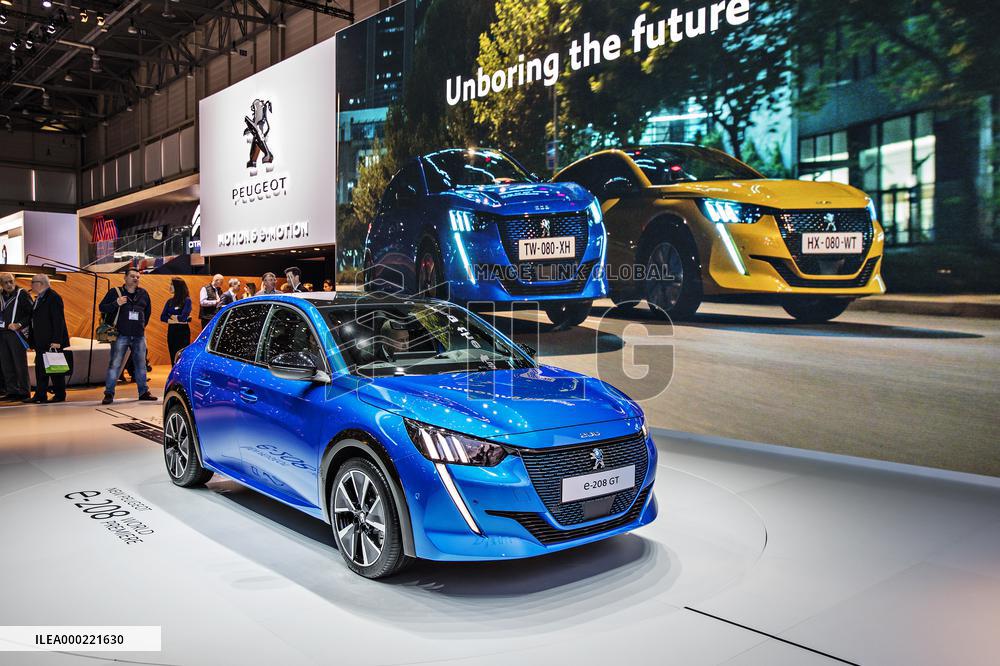 Peugeot e-208 GT