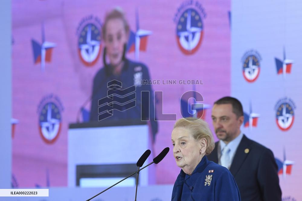 Madeleine Albright