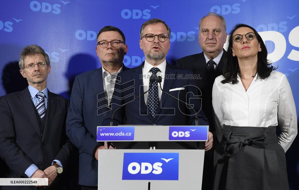 Petr Fiala, Milos Vystrcil, Zbynek Stanjura, Evzen Tosenovsky, Alexandra Udzenija