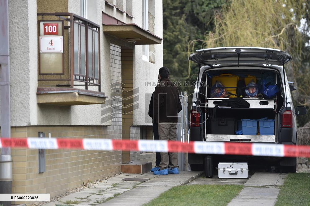 shooting in a house in Ostopovice, crime scene, police investigators