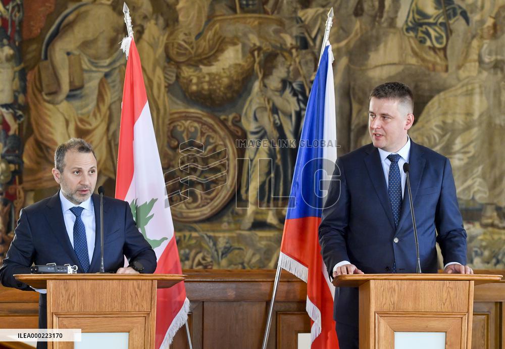Tomas Petricek, Gebran Bassil