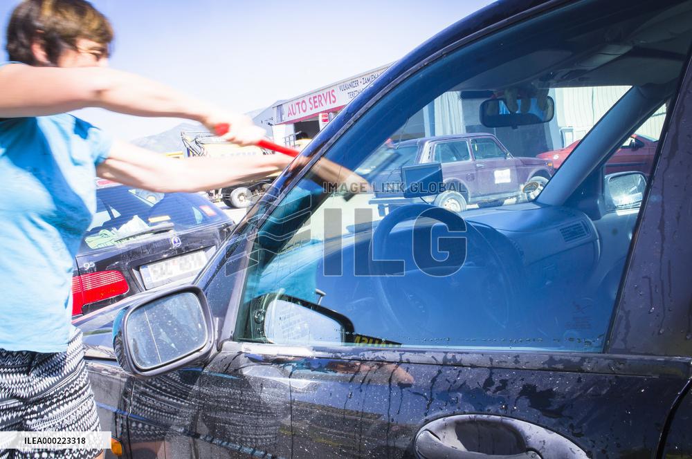 windscreen Saab car washing