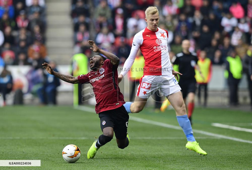 Michal Frydrych,  Guelor Kanga