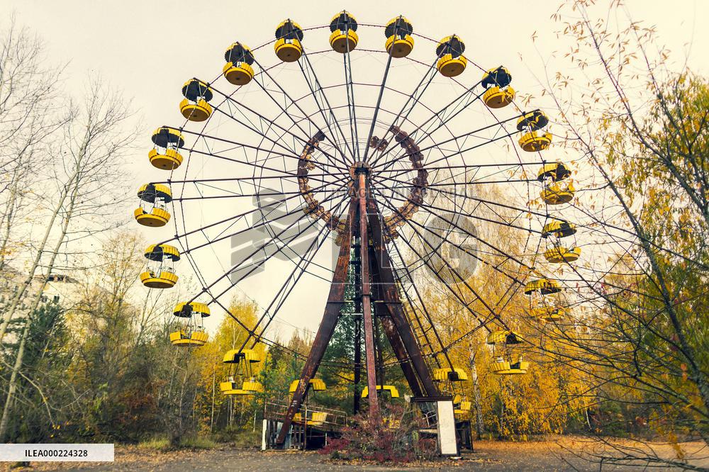 Chernobyl zone, restricted territory, Pripyat, Prypiat, Ferris wheel