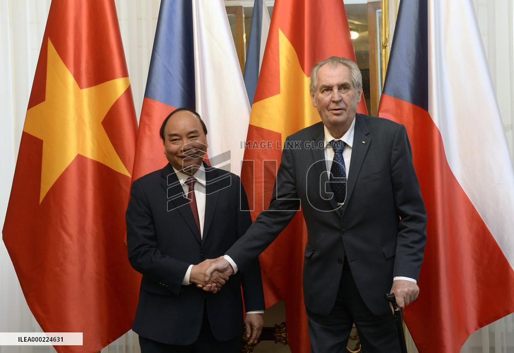 MILOS ZEMAN, NGUYEN XUAN PHUC