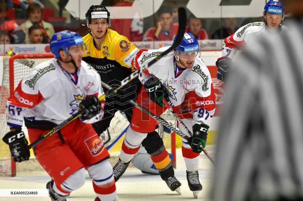 Lean Bergmann, Radim Zohorna