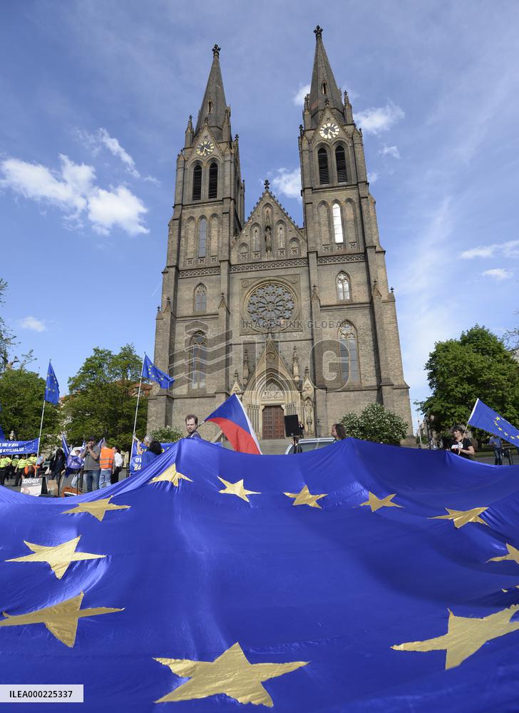 protest against the rally against dictate of the European Union, organised by SPD