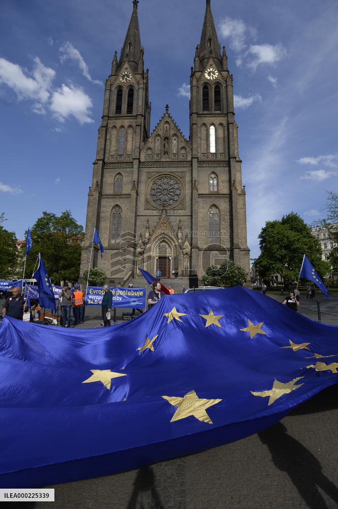protest against the rally against dictate of the European Union, organised by SPD