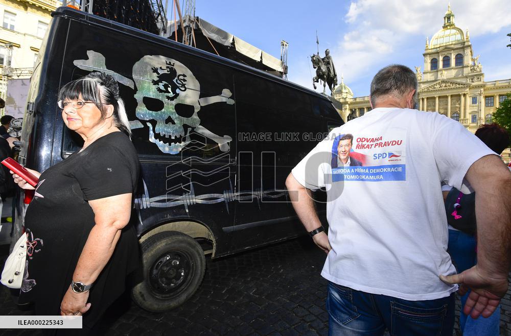 demonstration against dictate of European Union, staged by SPD