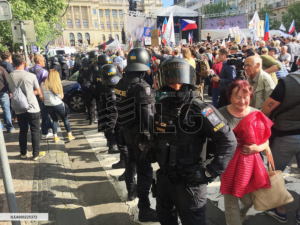 protest against the rally against dictate of the European Union, organised by SPD