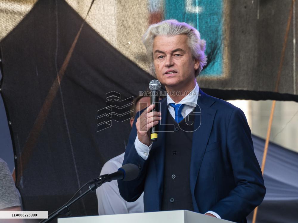 Geert Wilders, demonstration against dictate of European Union, staged by SPD