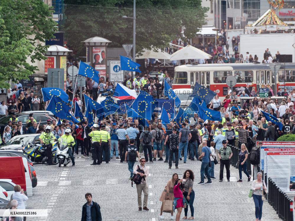 demonstration against dictate of European Union, staged by SPD, supporters EU