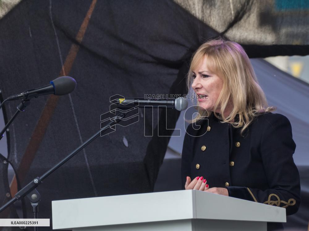 British MEP Janice Atkinson, demonstration against dictate of European Union, staged by SPD