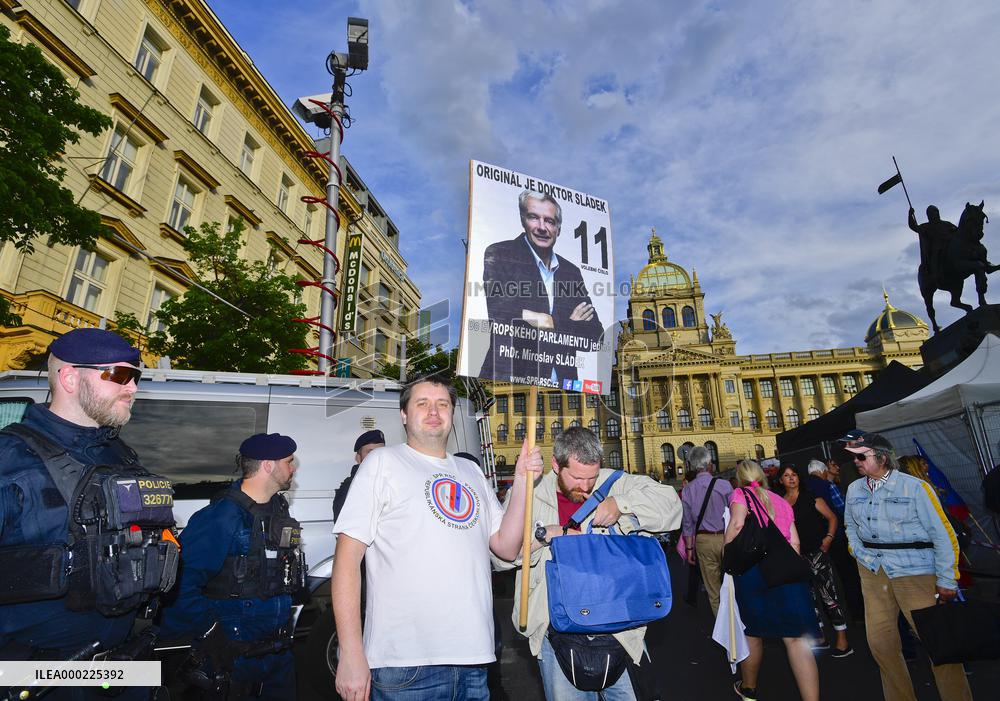 demonstration against dictate of European Union, staged by SPD