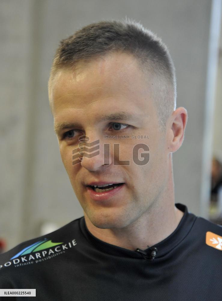 Krystian Herba, AZ Tower building