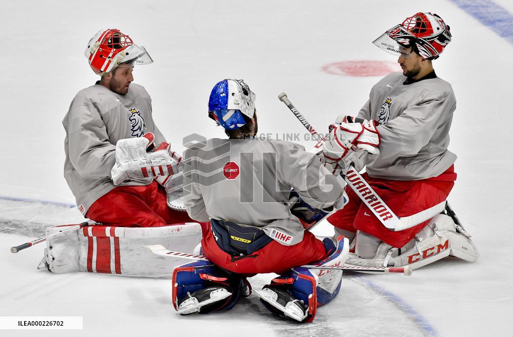 Simon Hrubec, Patrik Bartosak, Jakub Kovar