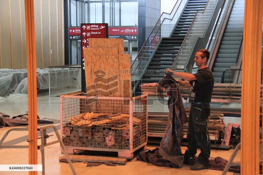 Berlin Brandenburg Airport, Flughafen Berlin Brandenburg Willy Brandt, terminal