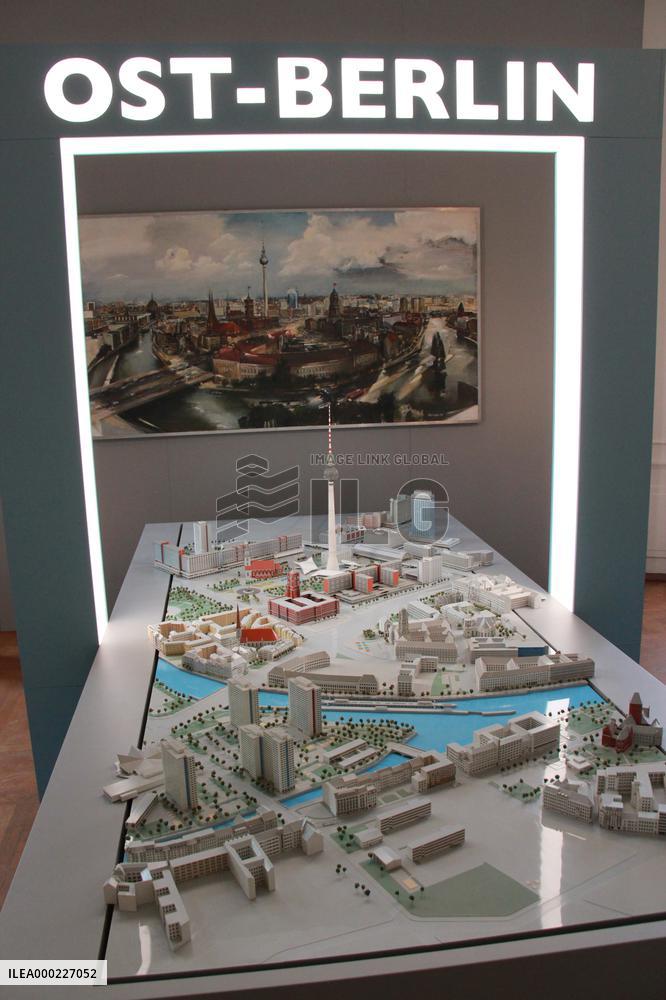 East Berlin. Half a Capital exhibition, model