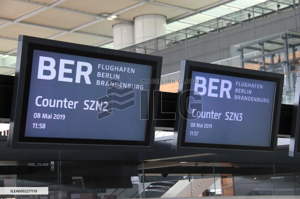 Berlin Brandenburg Airport, Flughafen Berlin Brandenburg Willy Brandt, terminal