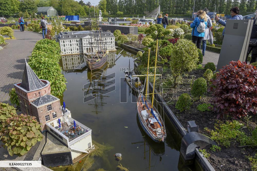 Miniature park Madurodam, tourists