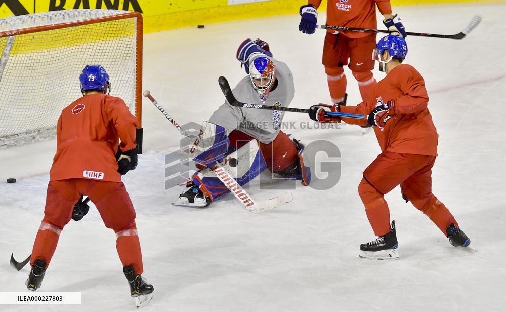 Tomas Zohorna, Patrik Bartosak, Michal Repik