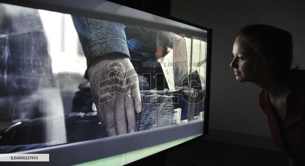 Laterna magika: (De)construction and (Re)invention exhibition