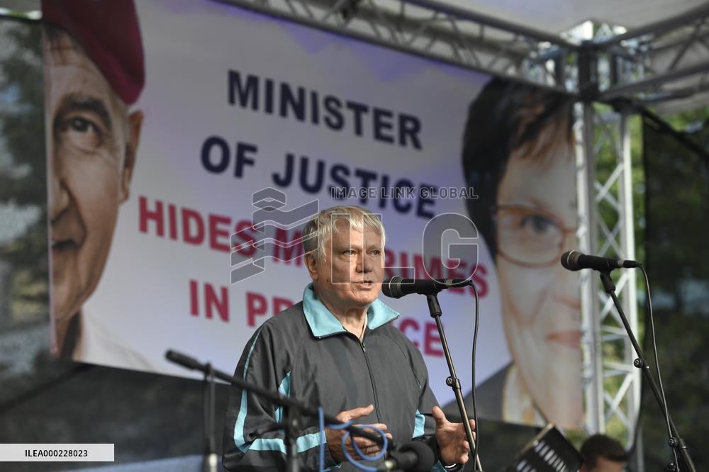 Demonstration demanding resignation Marie Benesova, Prague, Wenceslas Square