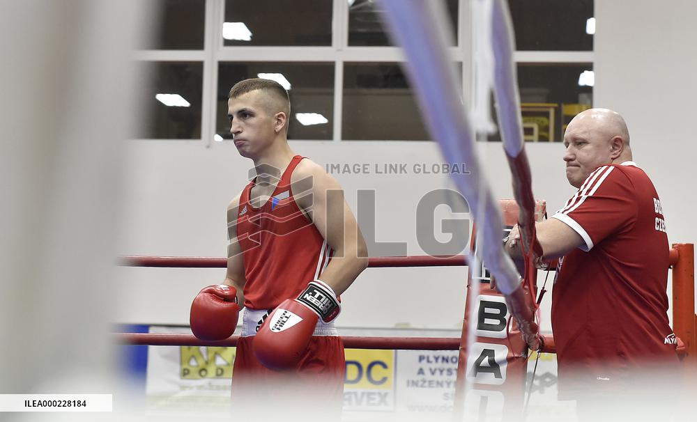 Petr Novak, Vasili Larionov