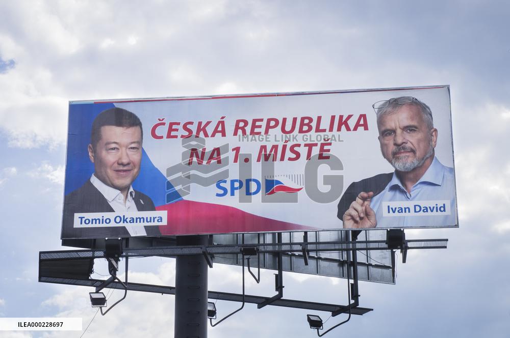Billboard of SPD, Tomio Okamura and Ivan David, pre-election campaig
