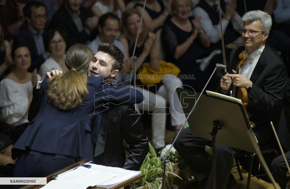 Manuel Blanco, Jessica Cottis