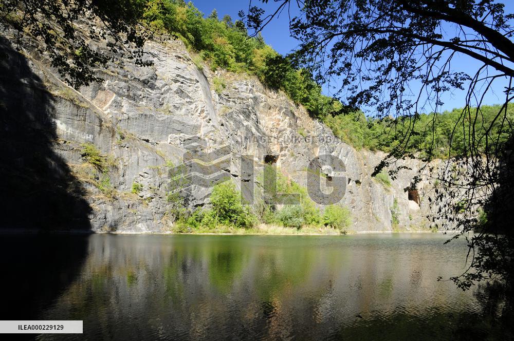 Little America, Czech Canyon, quarry, limestone, lake