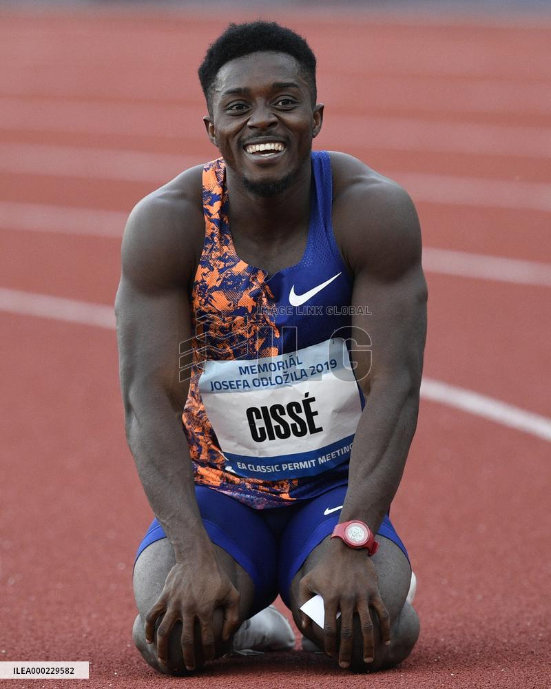 Arthur Gue Cisse, Odlozil Memorial