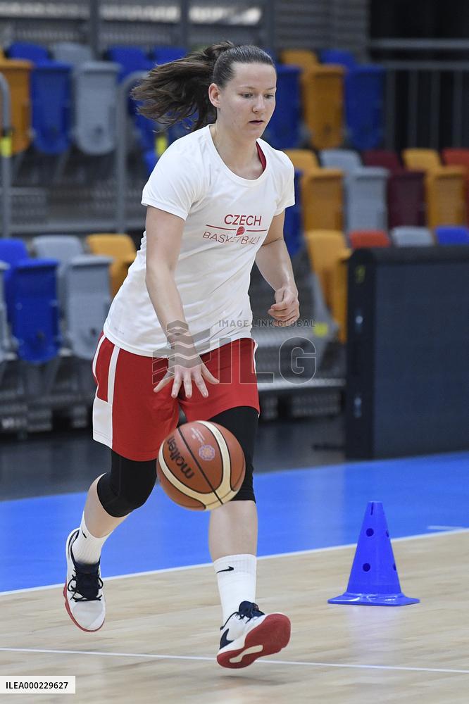 Tereza Vyoralova