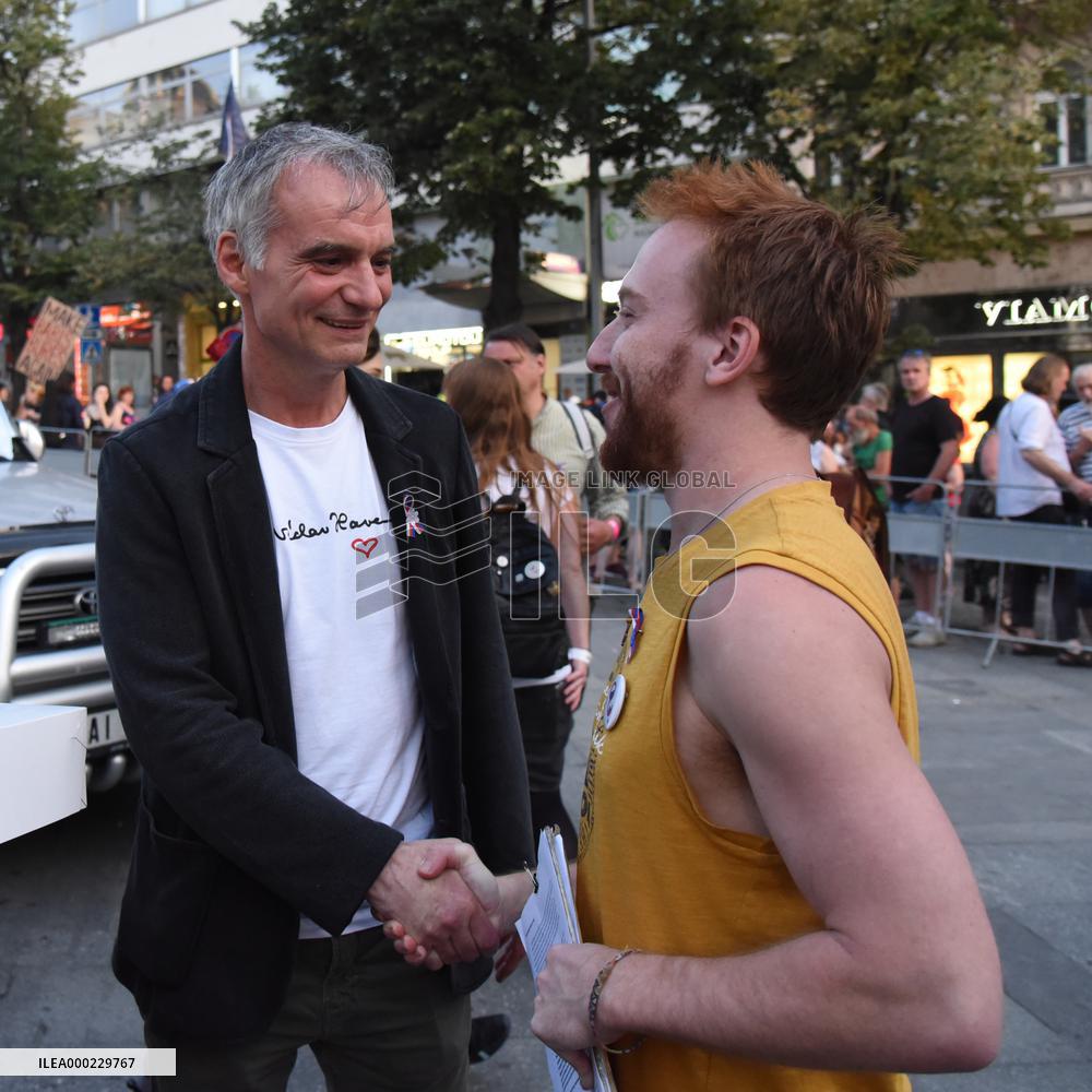 demonstration for Justice Minister Marie Benesova's resignation in Prague, Ivan Trojan, Mikulas Minar
