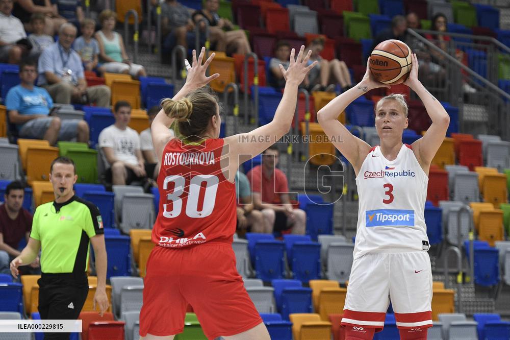 Maria Kostourkova, Kamila Stepanova