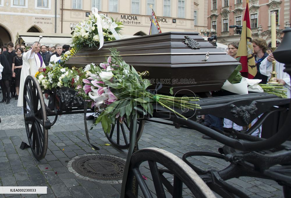 funeral of late dissident writer Stransky