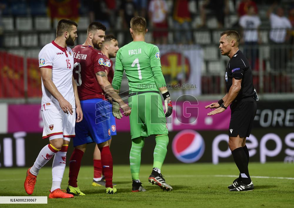 Tomas Vaclik, Vladislav Bezborodov