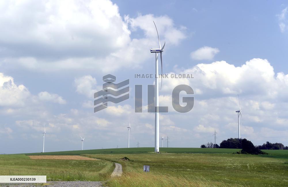 wind turbine, wind energy converter, wind farm